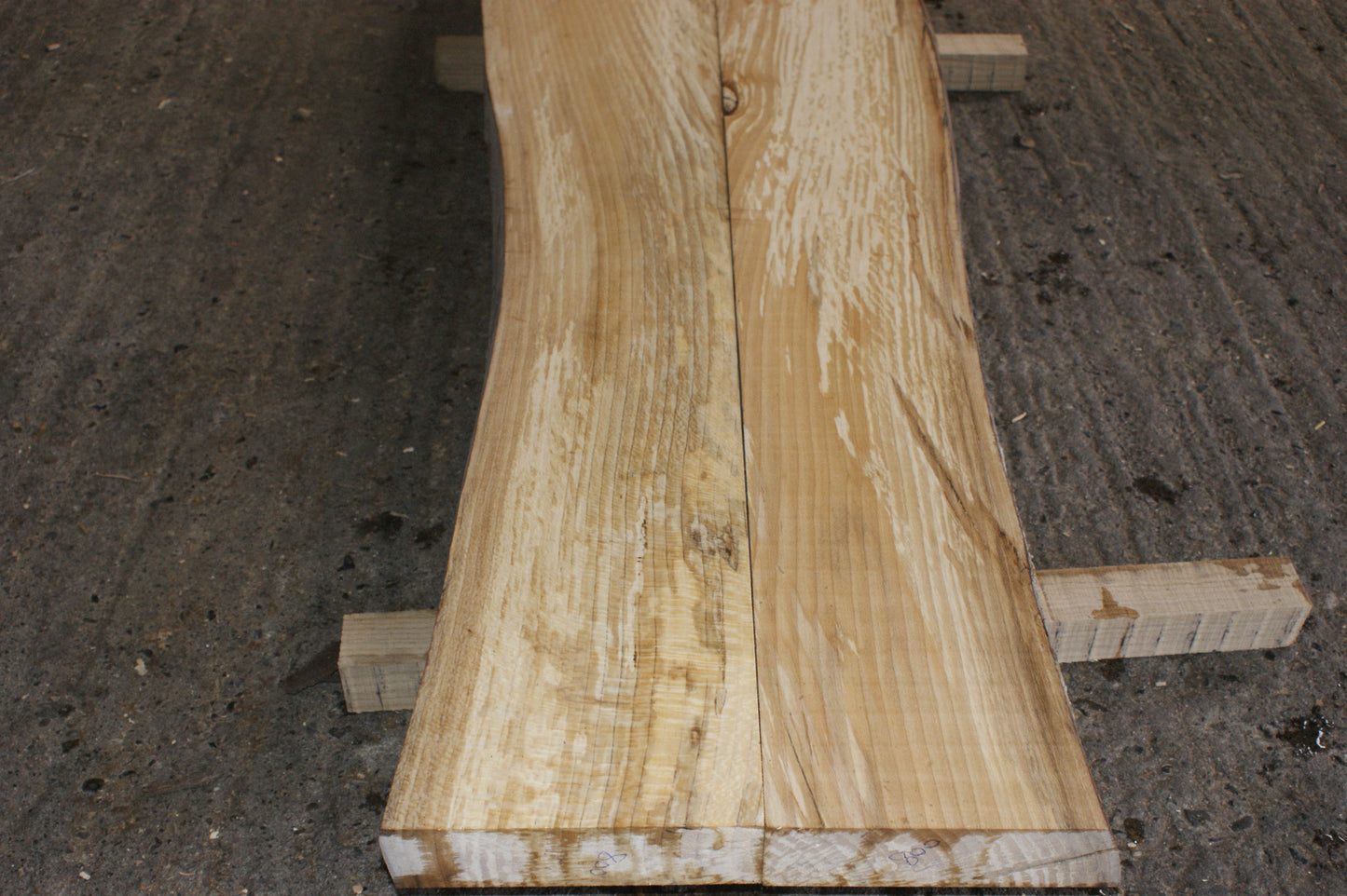 Book matched guitar body, London Plane 1200 L x 425 - 336 W x 47 mm (800)