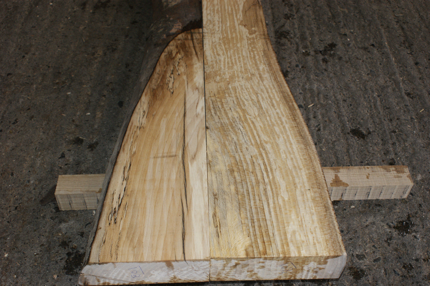 Book matched London Plane 1200 L x 510 - 215 W x 55 mm (801)