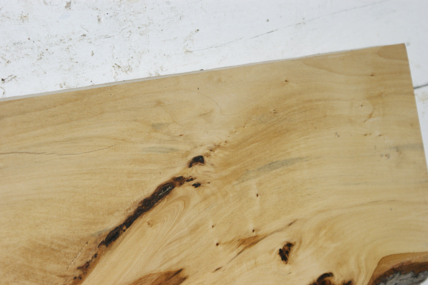 Lime for woodcarving 563 L x 261 W x 36 D (mm) (840)