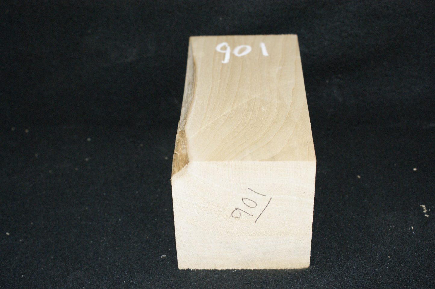 Lime block for woodcarving & sculpting 173 L x 81 W x 81 D (mm) (901)