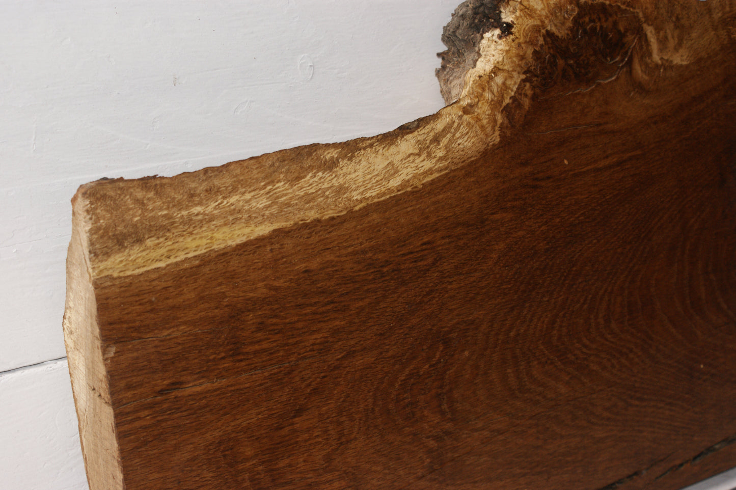 Burr Brown Oak 555 L x 430 - 300 W x 54 D mm (111)