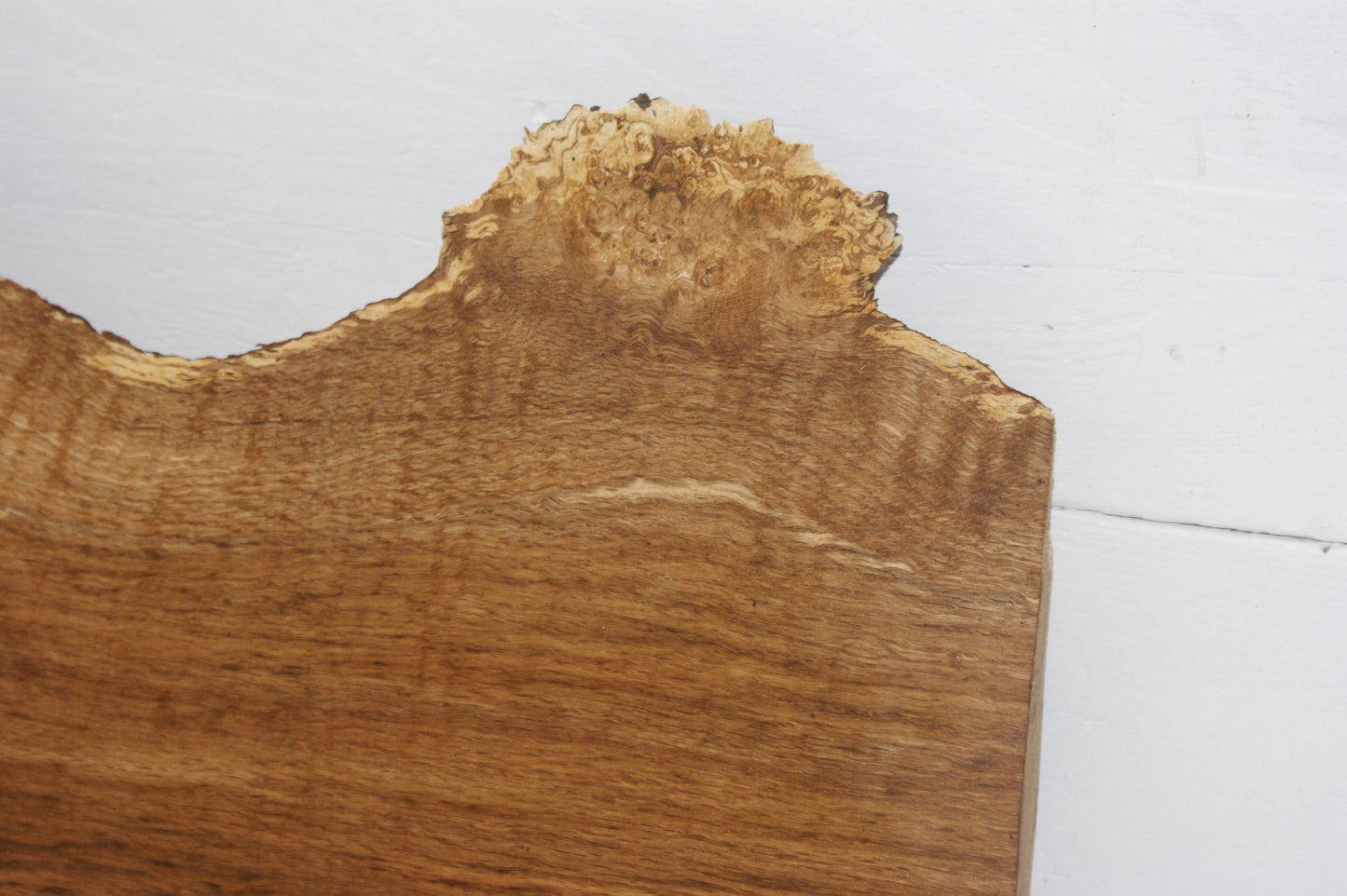 Burr Brown Oak 555 L x 310 - 215 W x 57 D mm (112)
