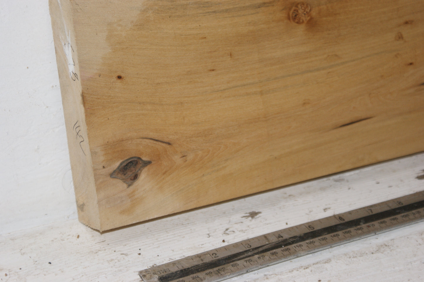 Lime 629 L x 157 W x 38 D (mm) (142)