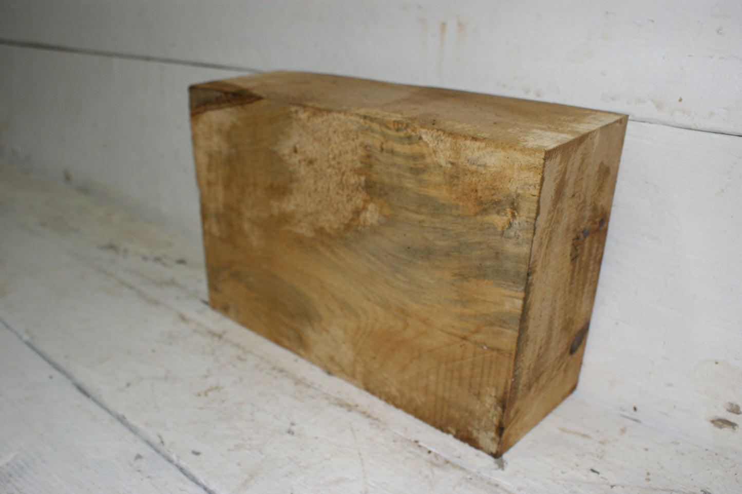(186) AIR DRIED, LIME WOOD CARVING BLOCK.
