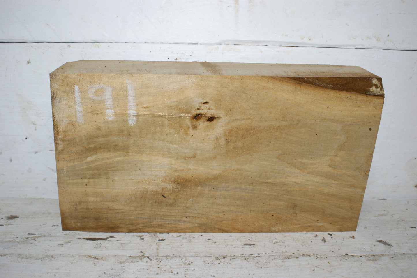 (191) AIR DRIED, LIME WOOD CARVING BLOCK.