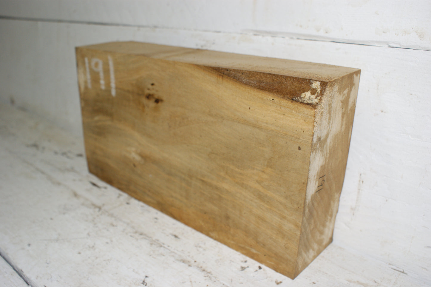 (191) AIR DRIED, LIME WOOD CARVING BLOCK.