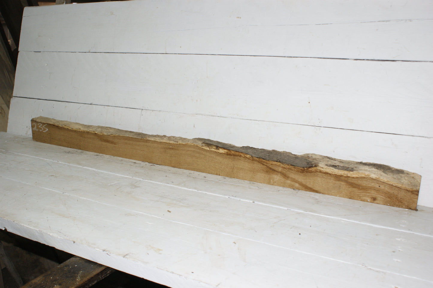 Oak mantle (235)