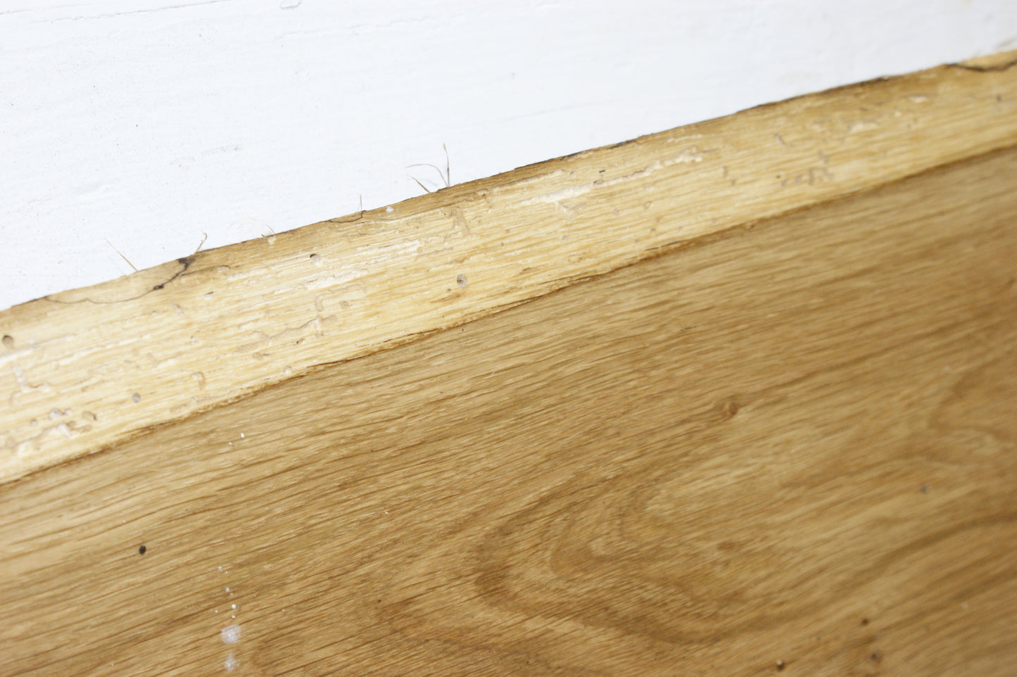 Oak, 1000 L x 242 - 201 W x 41 D (mm) plank, hardwood timber (265)