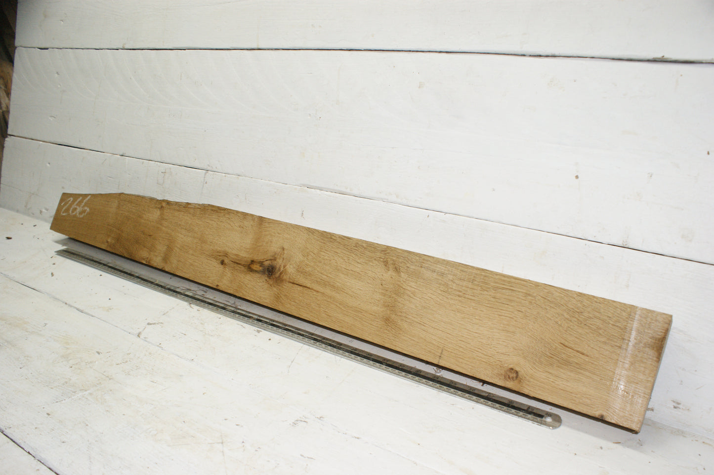 Oak, 1196 L x 132 - 88 W x 51 D (mm) plank, hardwood timber (266)