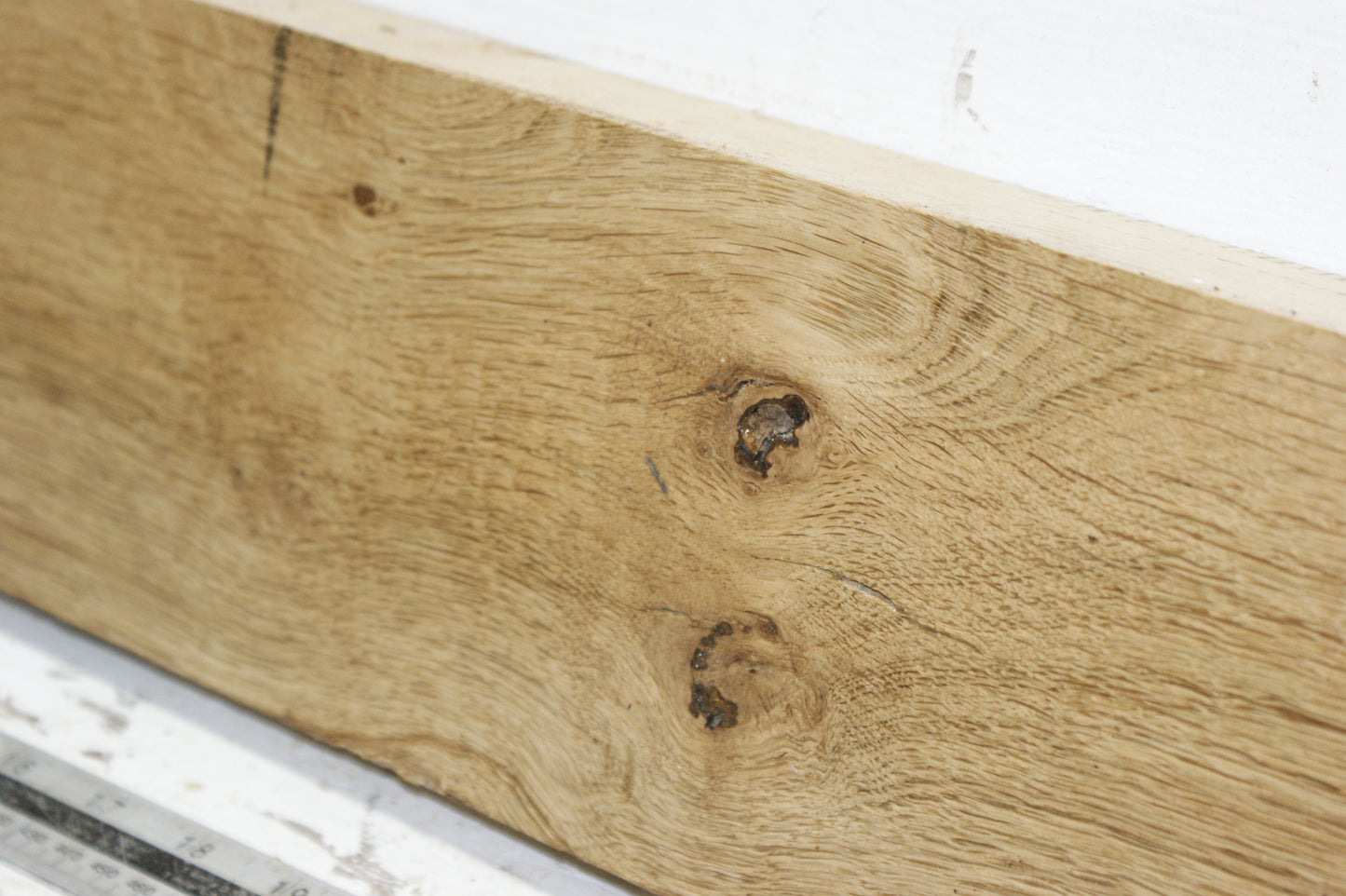 Oak, 1196 L x 132 - 88 W x 51 D (mm) plank, hardwood timber (266)