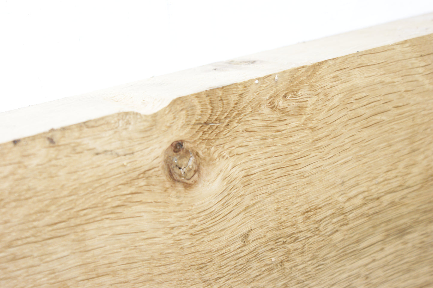 Oak, 1196 L x 132 - 88 W x 51 D (mm) plank, hardwood timber (266)