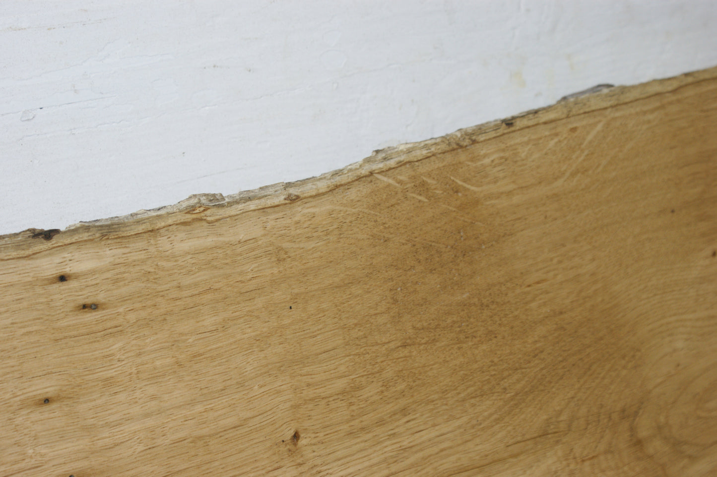 Oak, 852 L x 264 - 228 W x 44 D (mm) plank, hardwood timber (268)