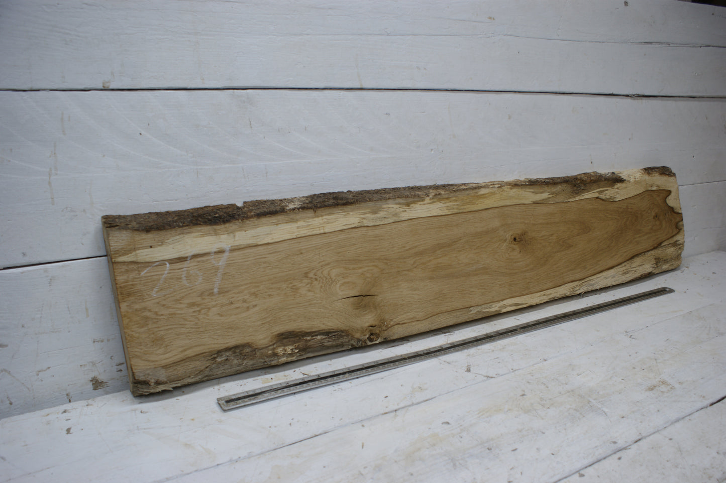 Oak, 1281 L x 252 - 249 W x 39 D (mm) plank, hardwood timber (269)
