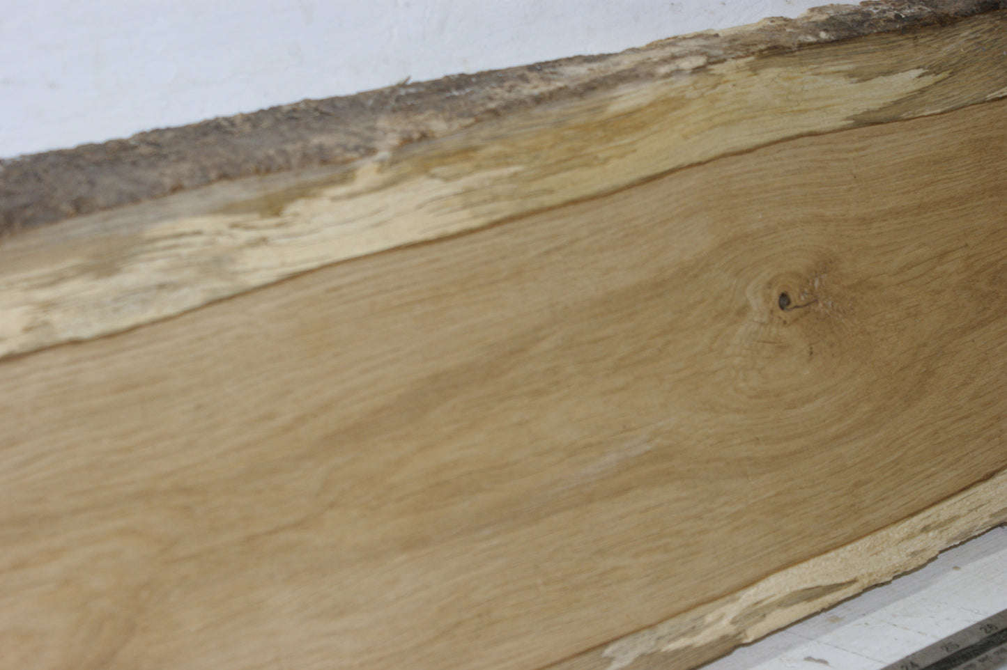 Oak, 1281 L x 252 - 249 W x 39 D (mm) plank, hardwood timber (269)