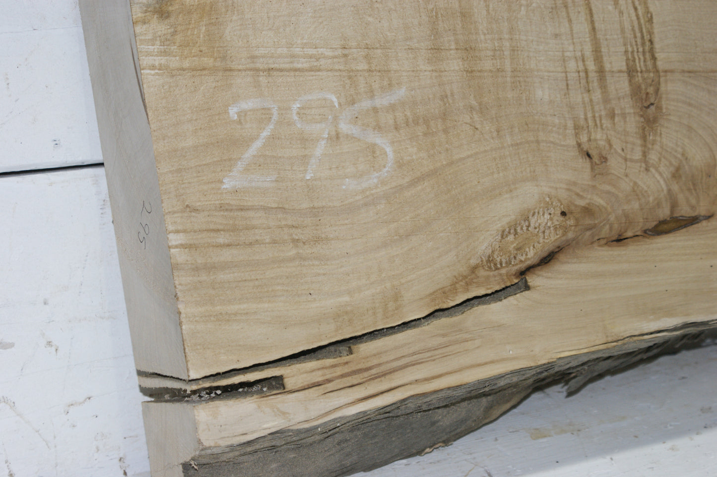 Hornbeam plank, 1395 L x 402 - 266 W x 75 D (mm) hardwood board (295)