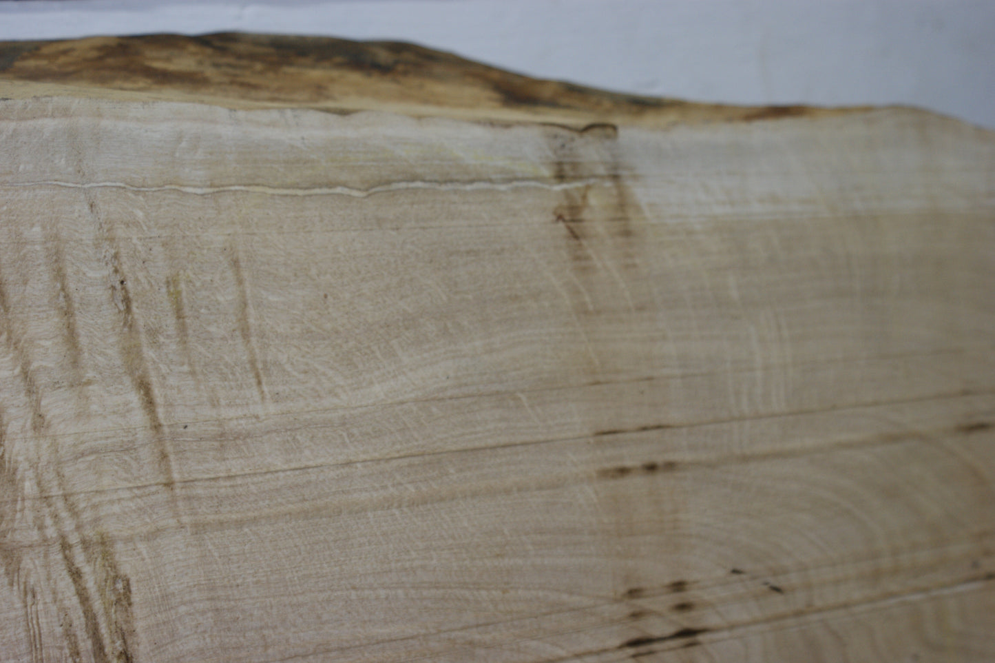 Hornbeam plank, 1395 L x 402 - 266 W x 75 D (mm) hardwood board (295)