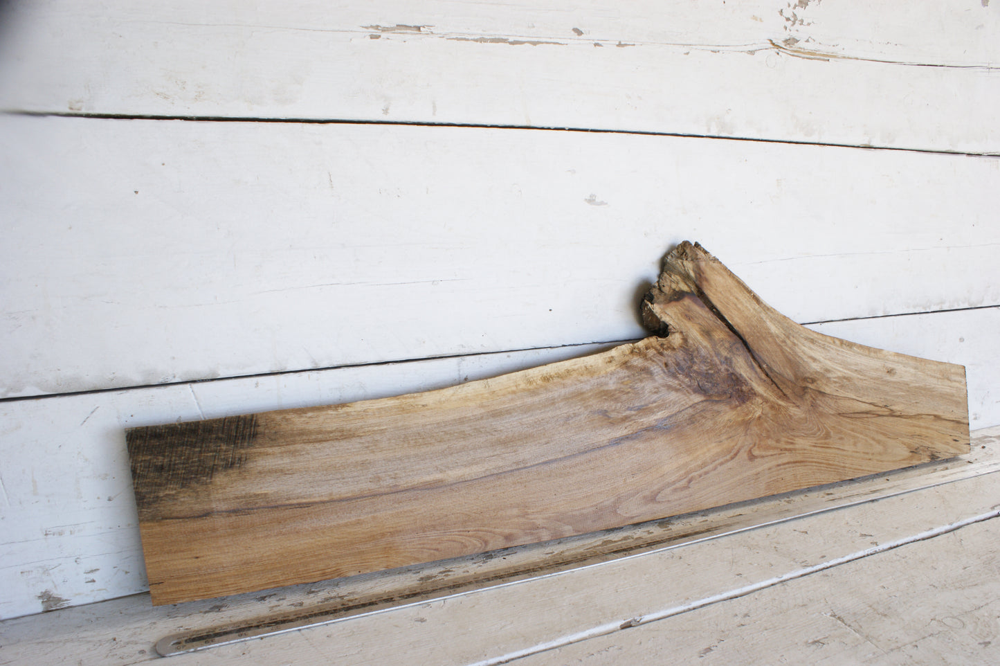 (453) SPALTED BEECH, HARDWOOD 1008 L x 279 - 119 W x 34 D (mm)
