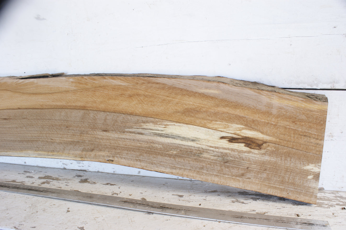 (454) SPALTED BEECH, HARDWOOD 1037 L x 194 - 184 W x 27 D (mm)