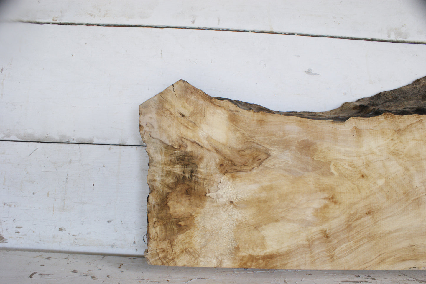 (473) AIR DRIED SYCAMORE, HARDWOOD 608 L x 420-264 W x 64 D (mm)