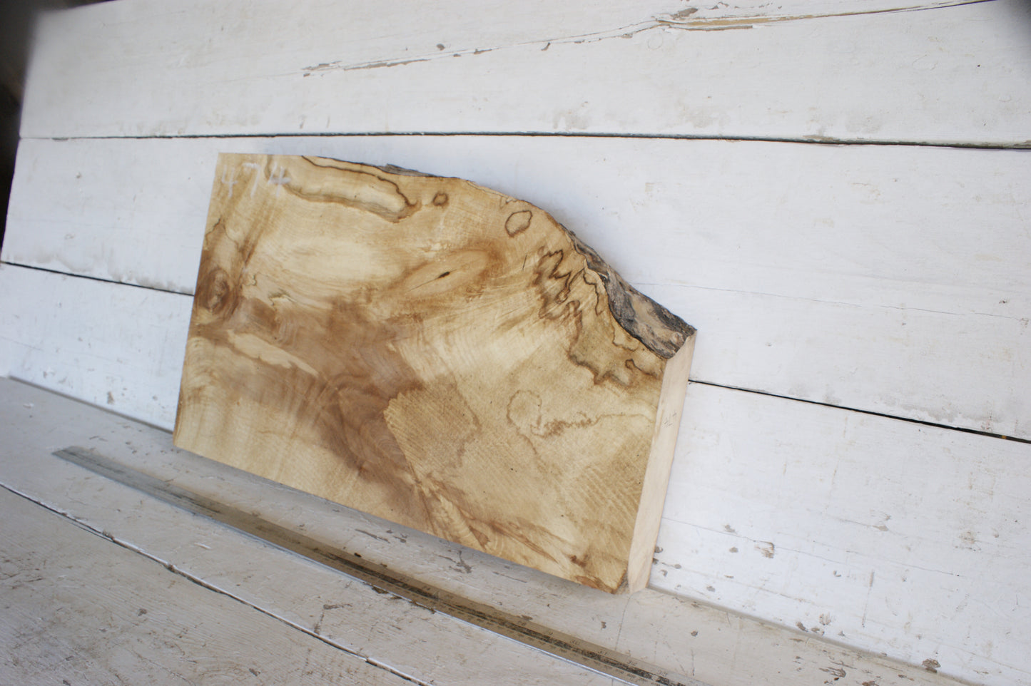 (474) AIR DRIED SYCAMORE, HARDWOOD 628 L x 372-241 W x 62 D (mm)