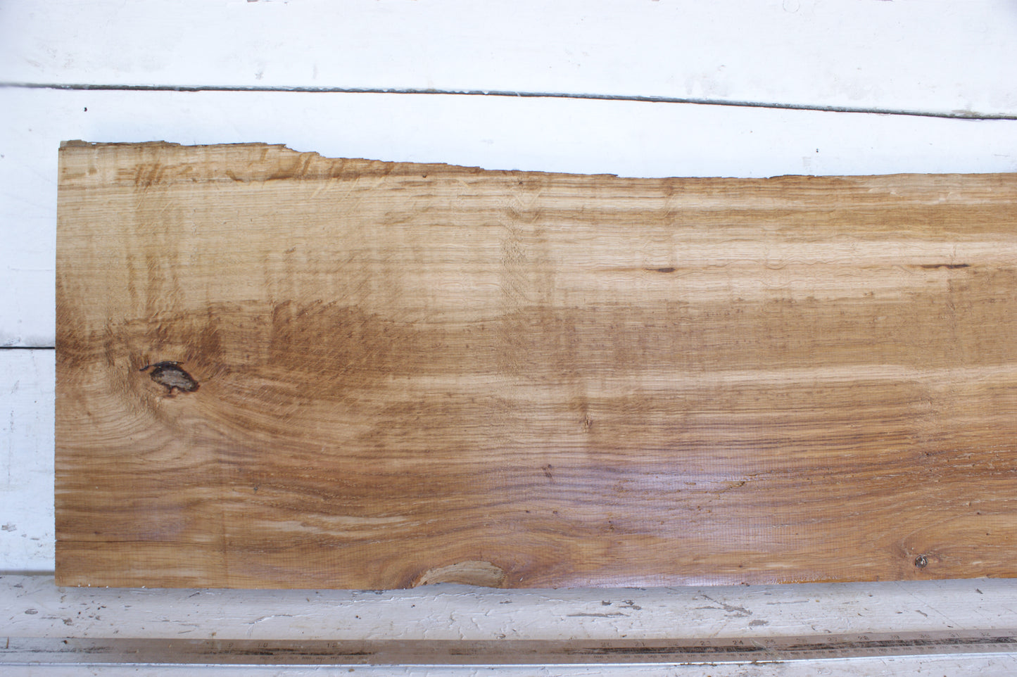 (481) AIR DRIED ENGLISH OAK, HARD WOOD 909 L x 354 - 331 W x 42 D (mm)