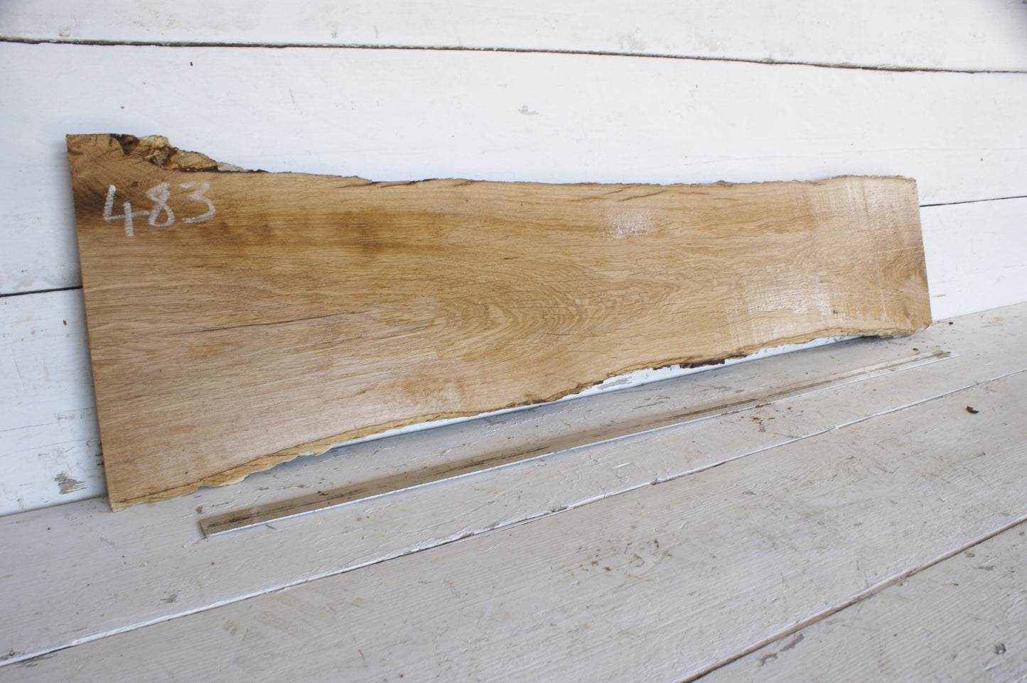 (483) AIR DRIED ENGLISH OAK, HARD WOOD 1164 L x 333 - 222 W x 34 D (mm)