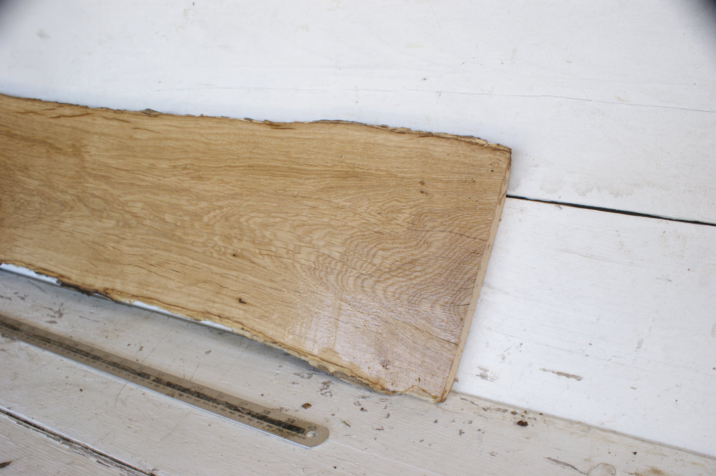 (483) AIR DRIED ENGLISH OAK, HARD WOOD 1164 L x 333 - 222 W x 34 D (mm)