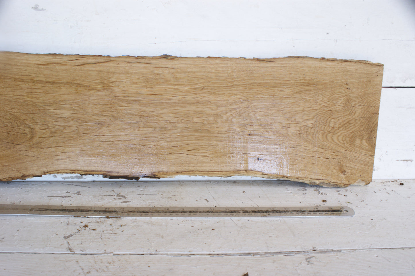 (483) AIR DRIED ENGLISH OAK, HARD WOOD 1164 L x 333 - 222 W x 34 D (mm)
