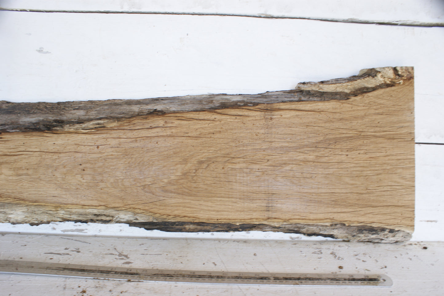 (483) AIR DRIED ENGLISH OAK, HARD WOOD 1164 L x 333 - 222 W x 34 D (mm)