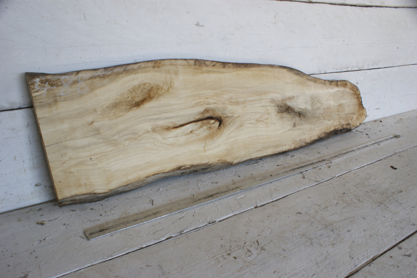 Hornbeam plank, 995 L x 260 - 125 W x 29 D (mm) hardwood board (488)