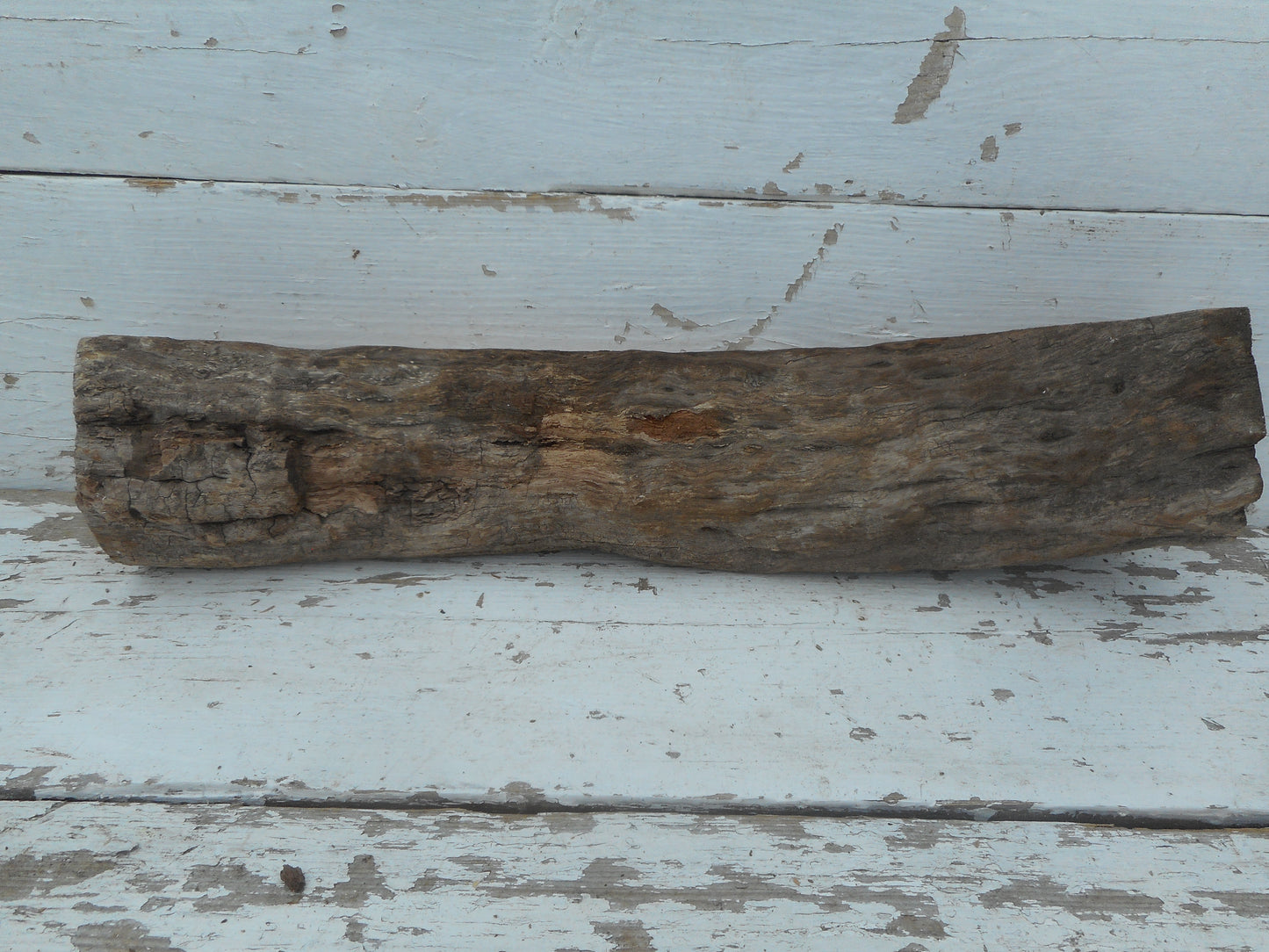 Brown Oak 568 L x 118-95 W x 92 D (mm) (506)