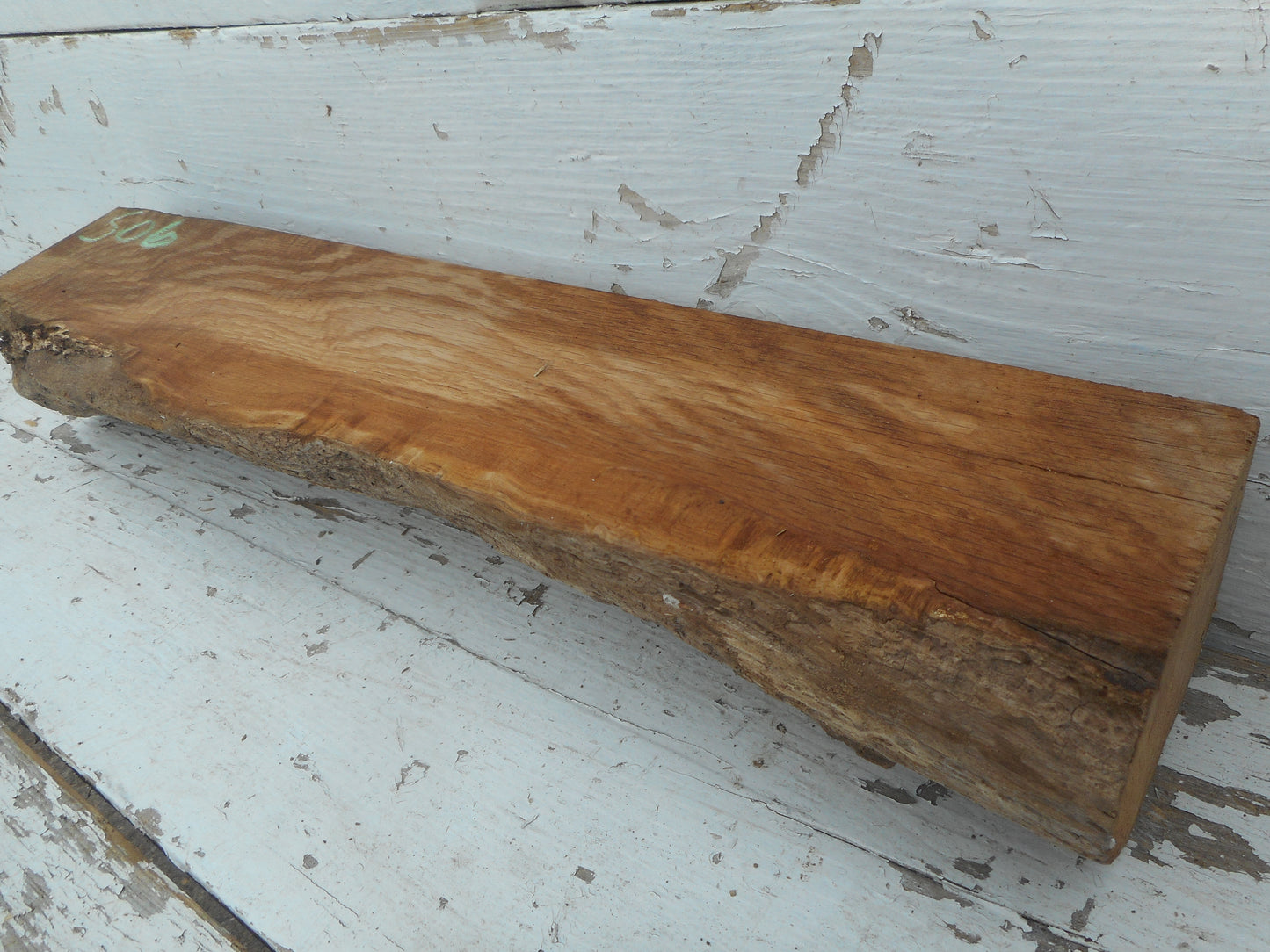 Brown Oak 568 L x 118-95 W x 92 D (mm) (506)