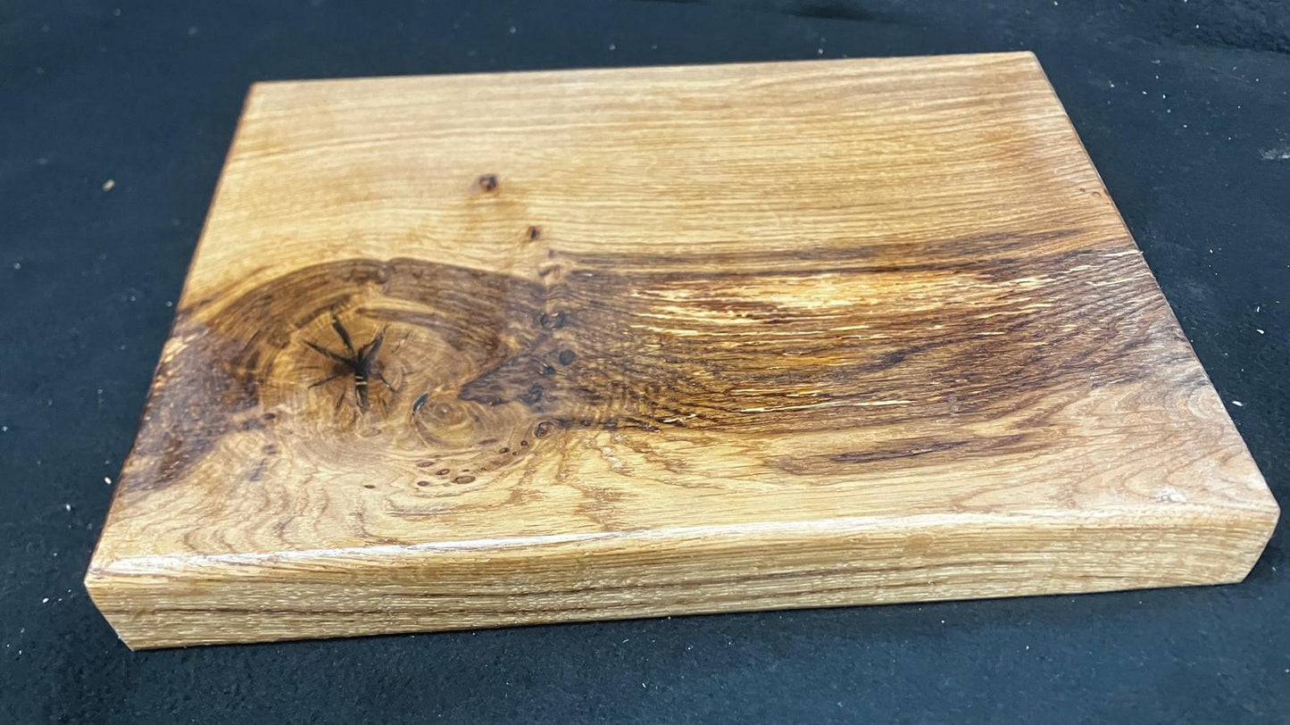Small chunky oak hardwood chopping board (916)
