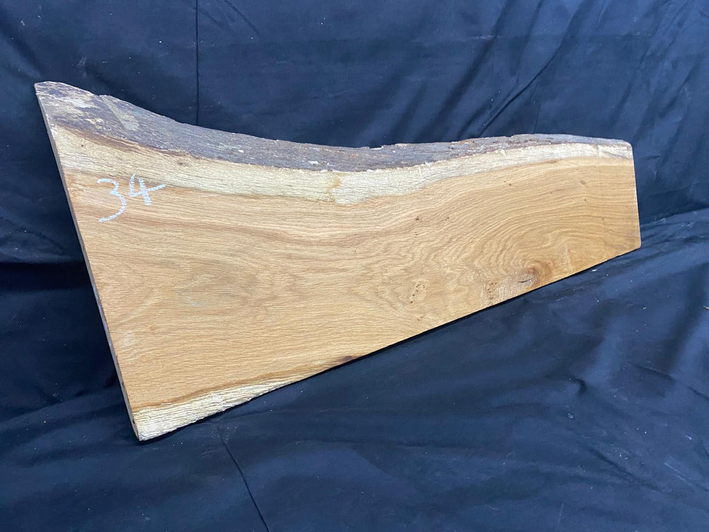 OAK HARDWOOD PLANK, CRAFTS, SHELVING  917 L x 374 W x 40 D mm (34)