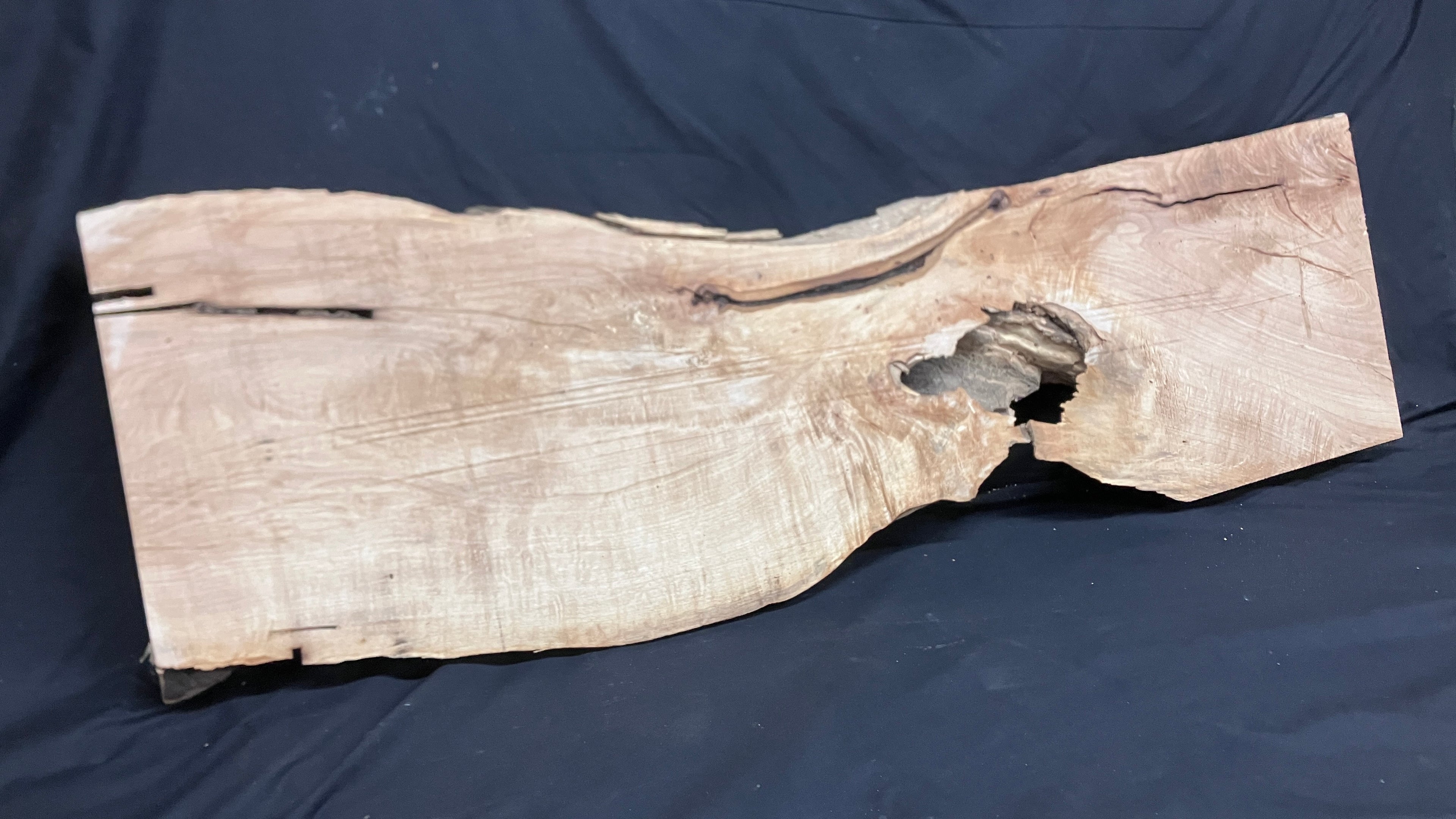 Hornbeam mantle, chunky Plank 1395 L x 402 W x 75 D (mm)   (165)