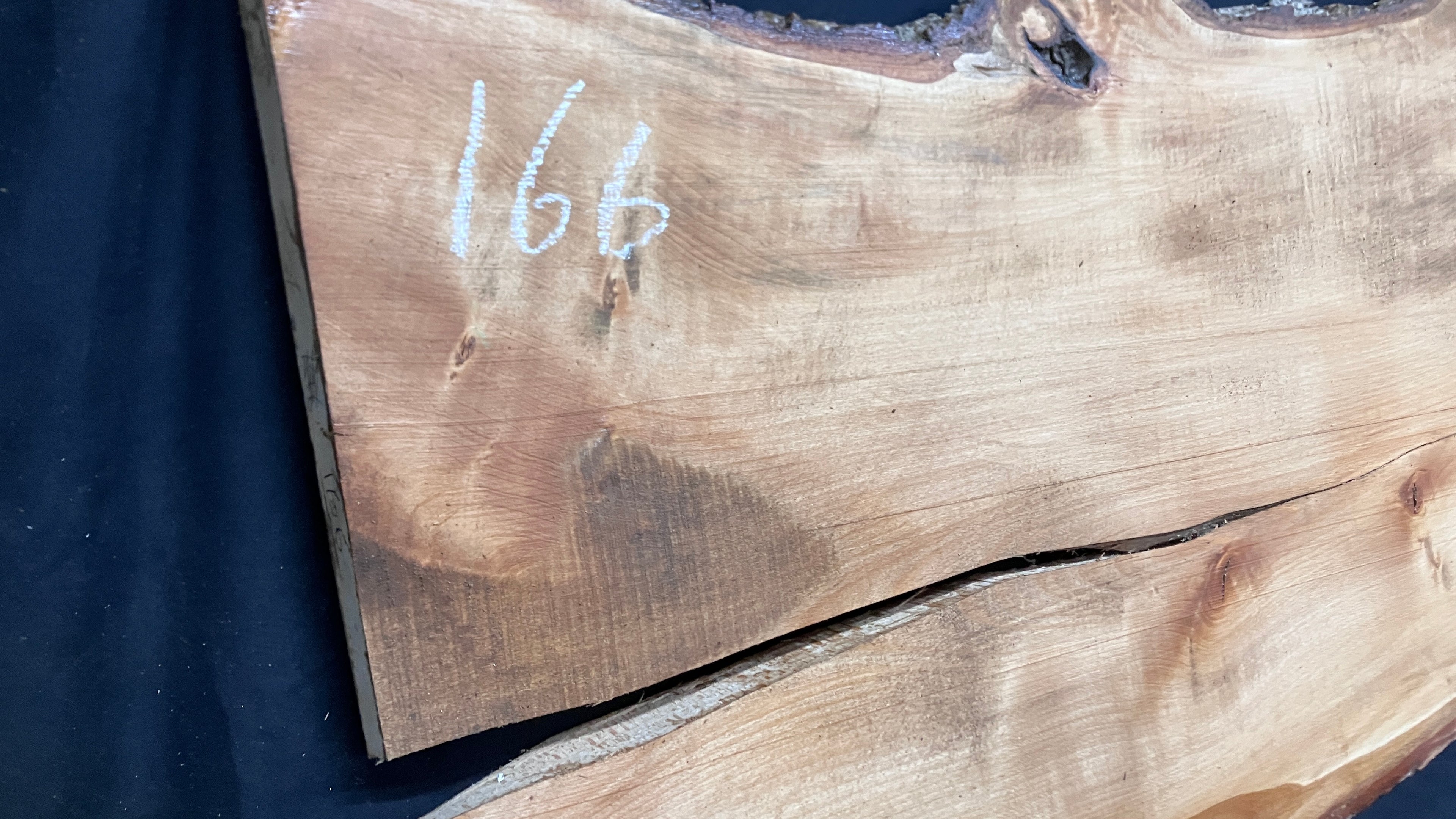 Wood slab, shelving, plank 1686 L x 520 W x 30 D (mm)    (166)