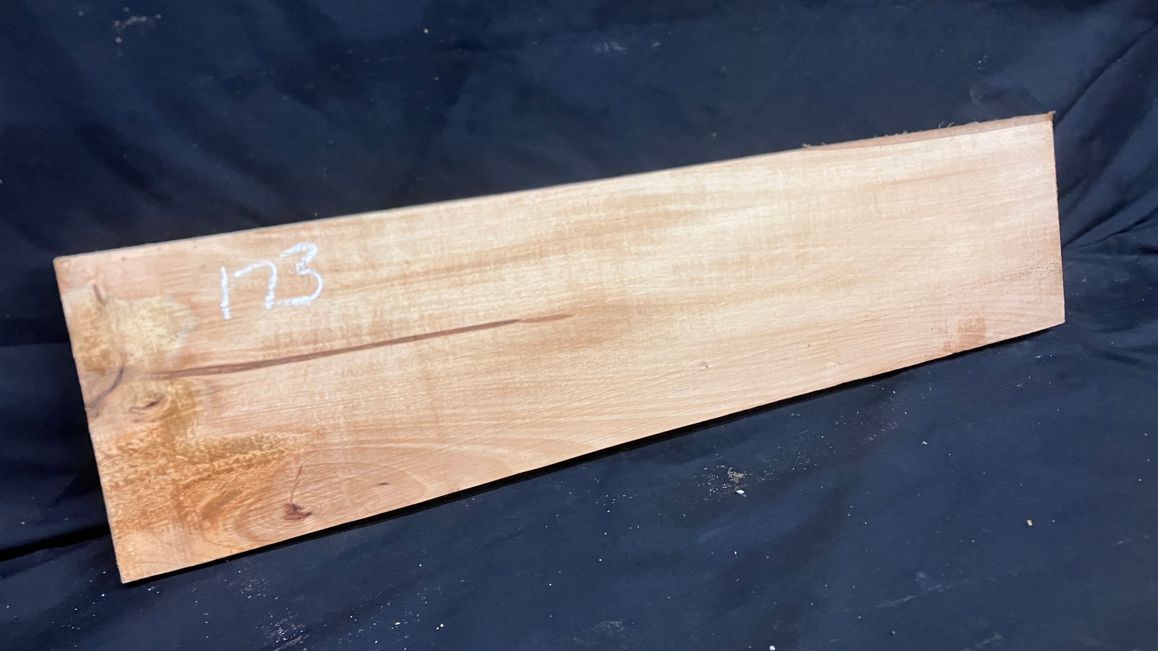 Wood carving lime plank 645 L x 155 W x 36 D (mm)    (173)