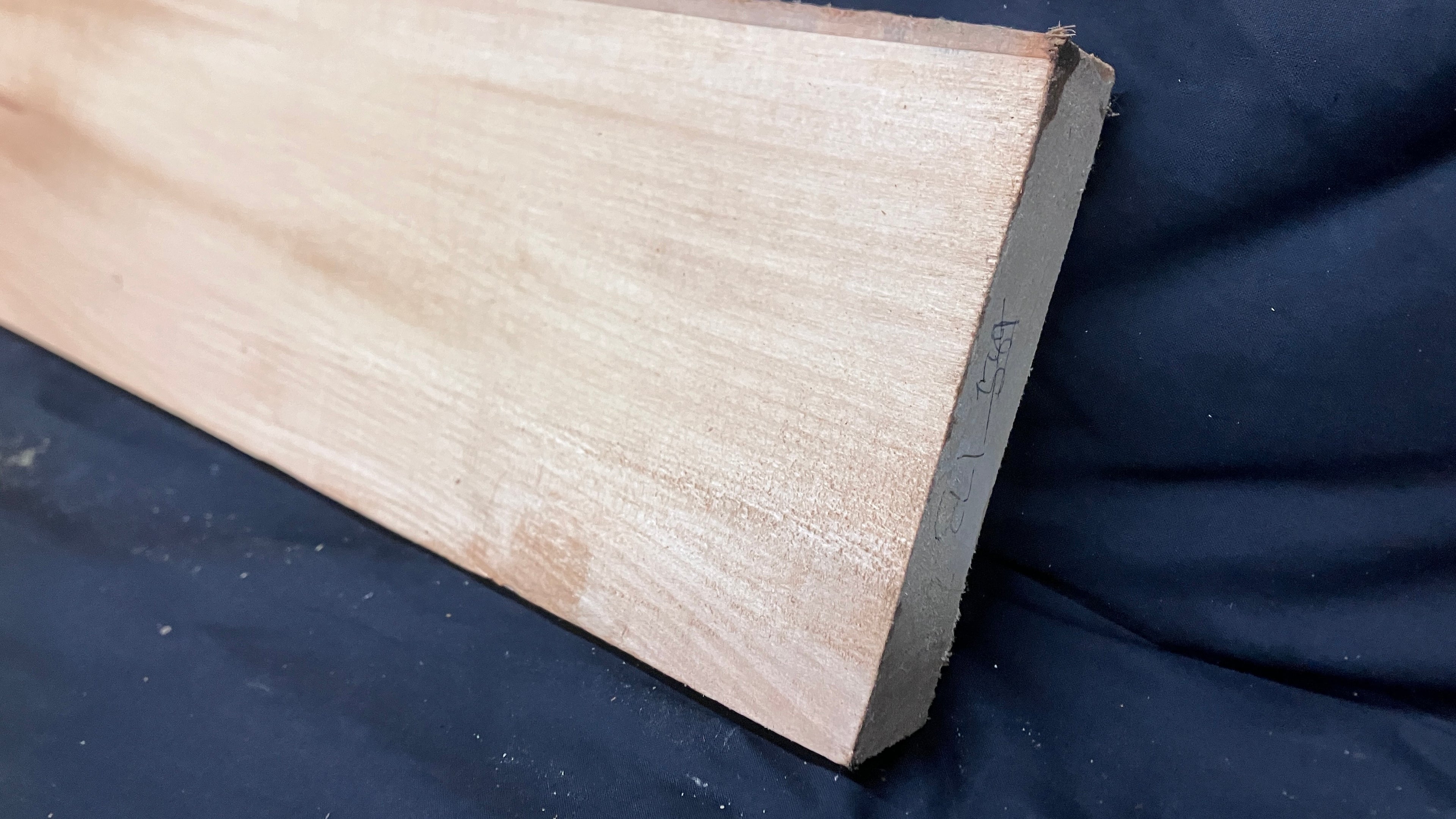 Wood carving lime plank 645 L x 155 W x 36 D (mm)    (173)