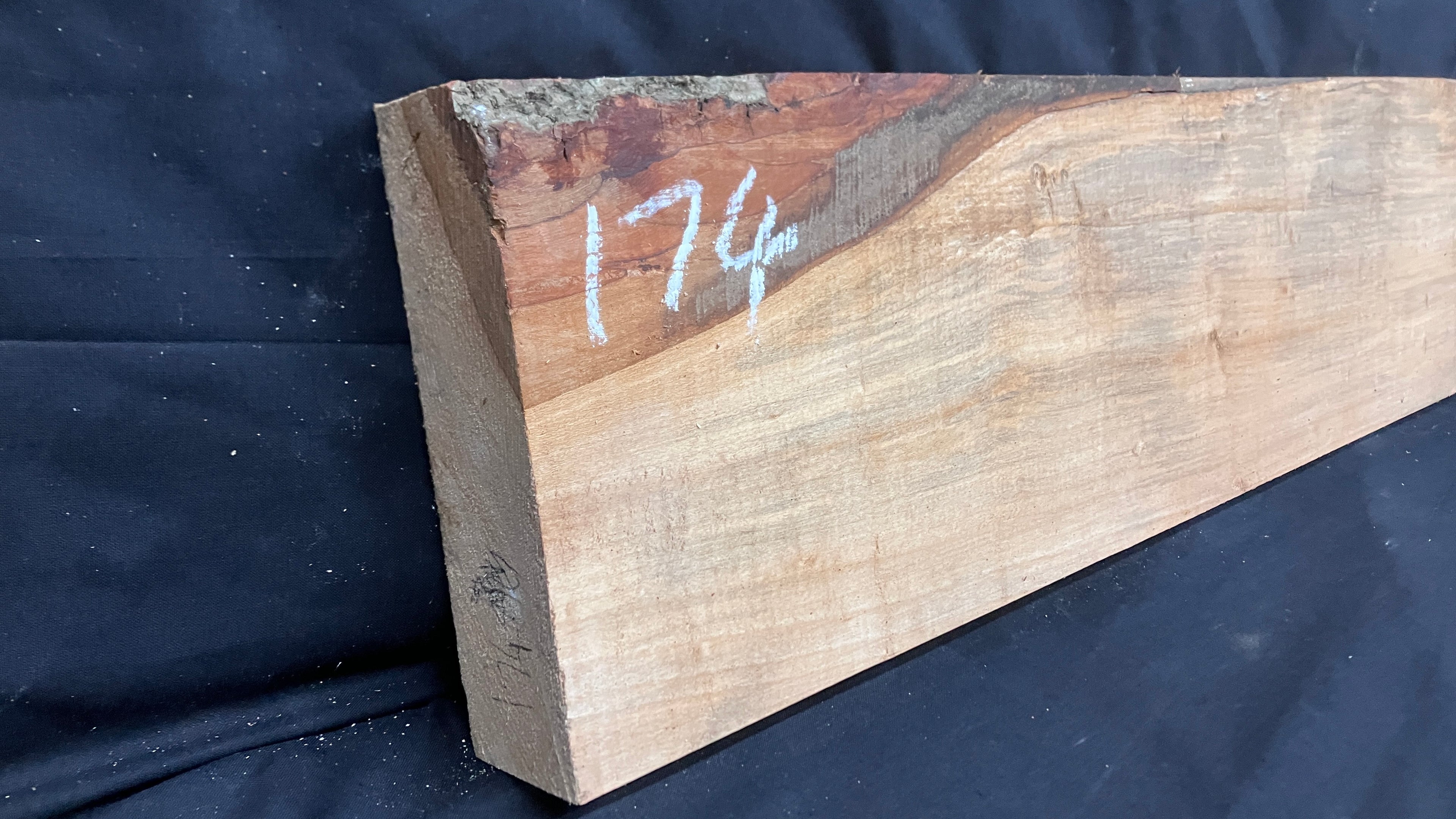 Wood carving lime plank 587 L x 153 W x 44 D (mm)    (174)