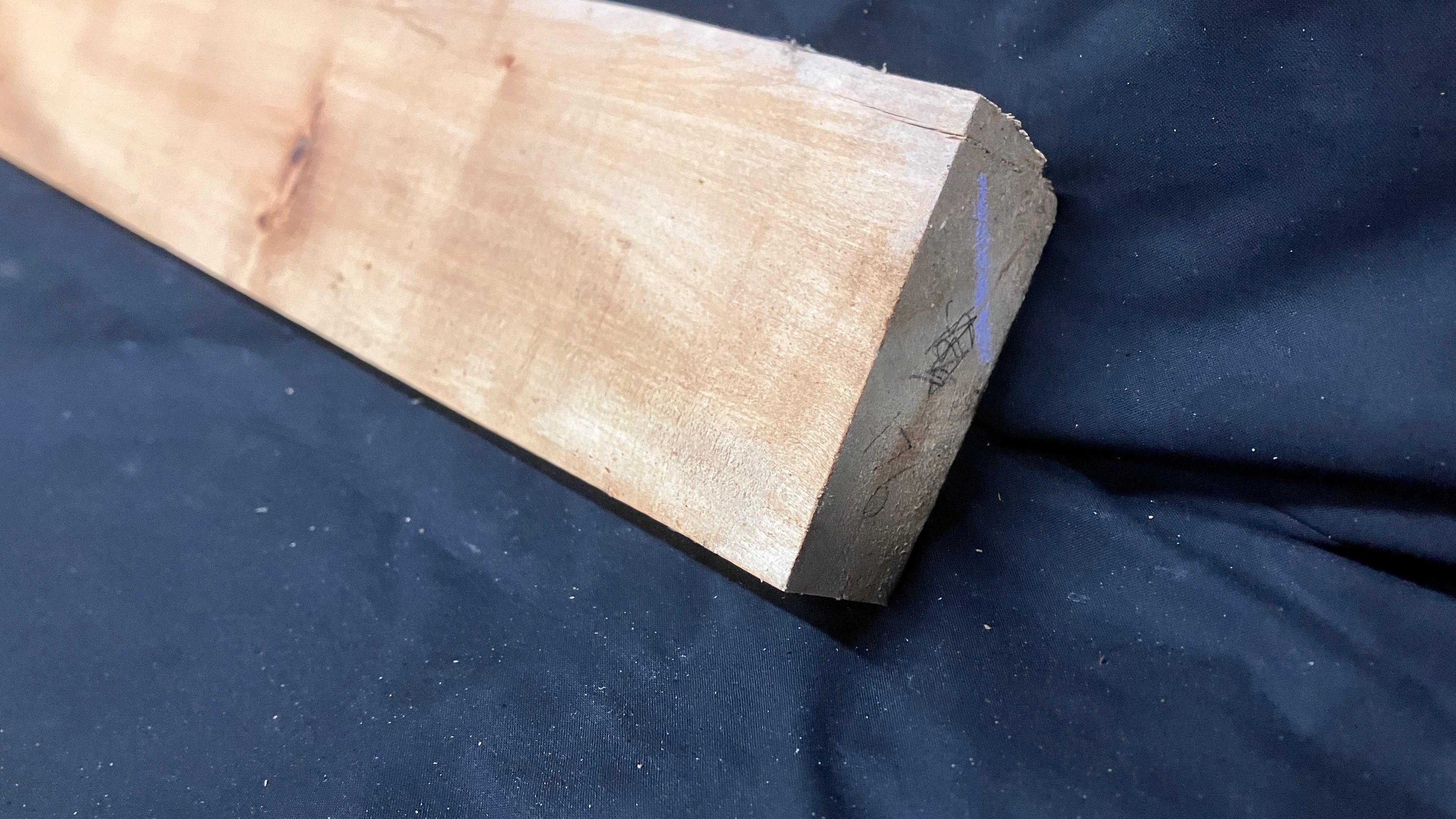 Wood carving lime plank 767 L x 102 W x 42 D (mm)    (176)