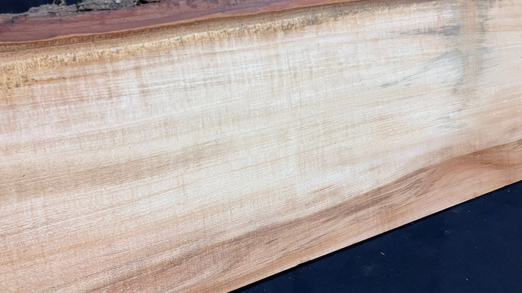 Wood carving lime plank 997 L x 219 W x 43 D (mm)    (179)