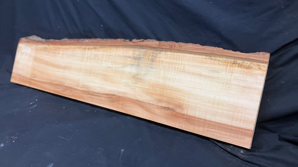 Wood carving lime plank 997 L x 219 W x 43 D (mm)    (179)