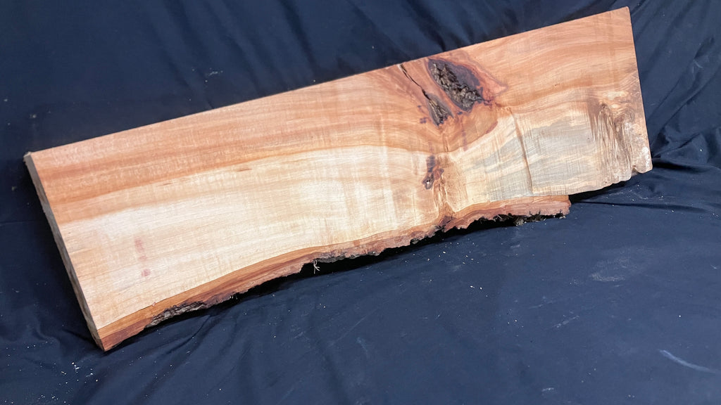 Wood shelf lime plank 1014 L x 301 W x 44 D (mm)    (180)