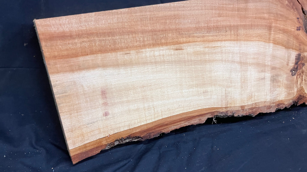 Wood shelf lime plank 1014 L x 301 W x 44 D (mm)    (180)