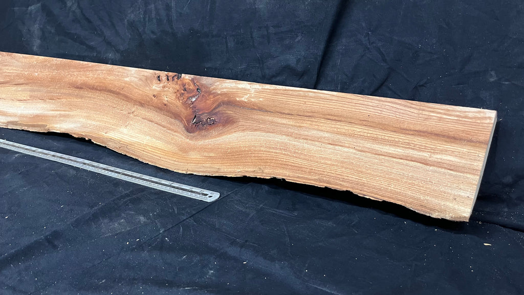 Elm reclaimed, plank, 1660 L x 231 W x 40 D mm    (mt592)
