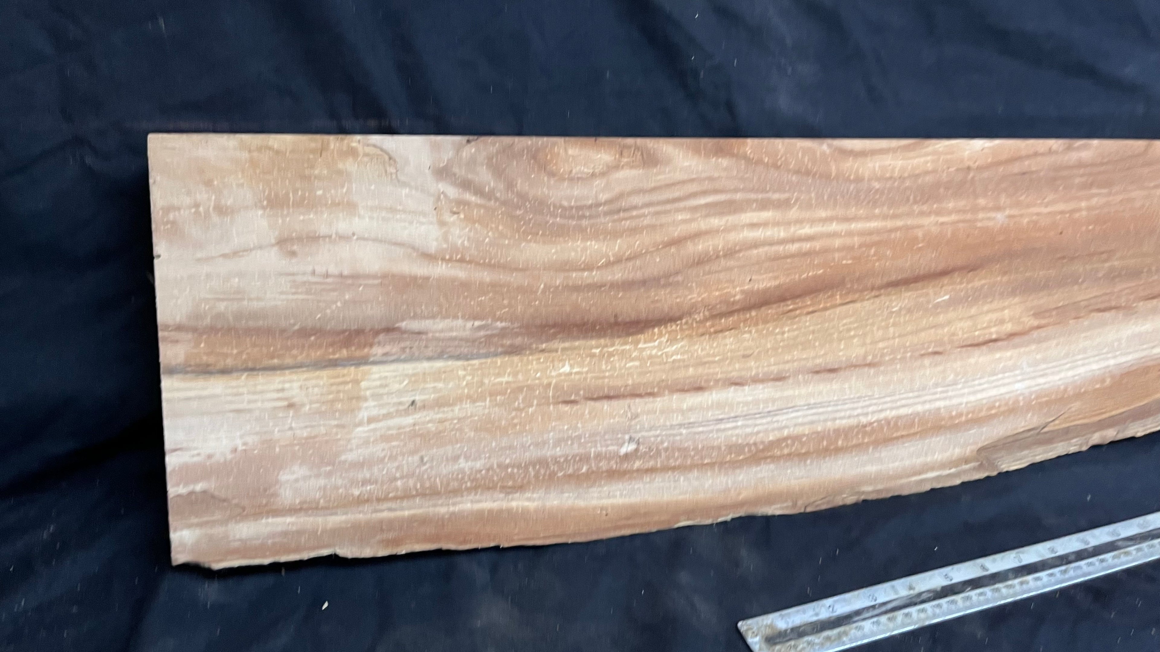 Elm reclaimed, plank, 1660 L x 231 W x 40 D mm    (mt592)