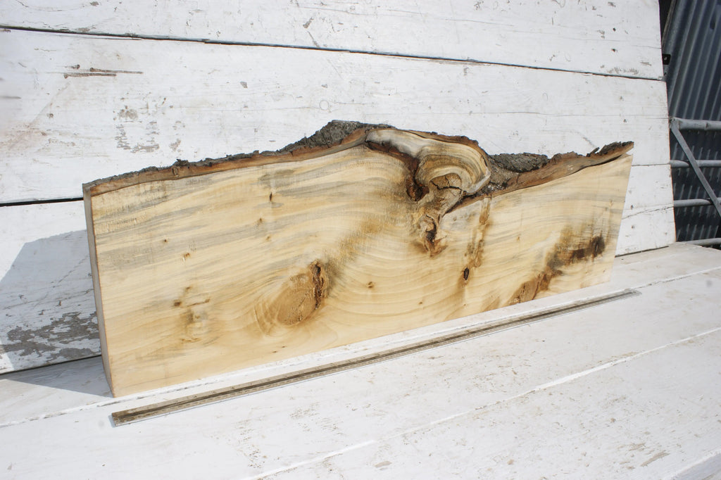 Lime Mantle 1022 L x 324 - 200 W x 78 D mm (491)