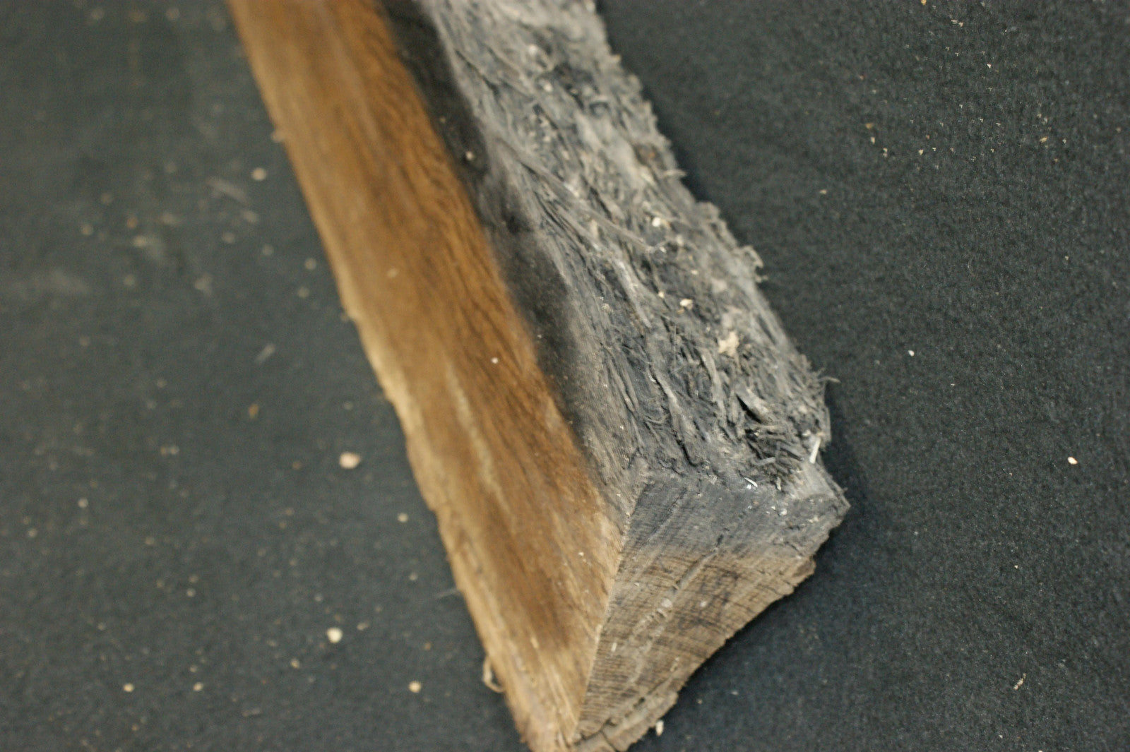Bog Oak 895 L x 145-0 W x 80-65 D mm (587)