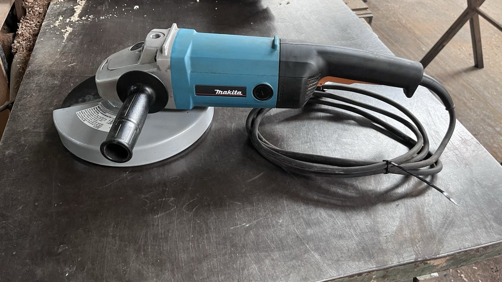 Makita 9049