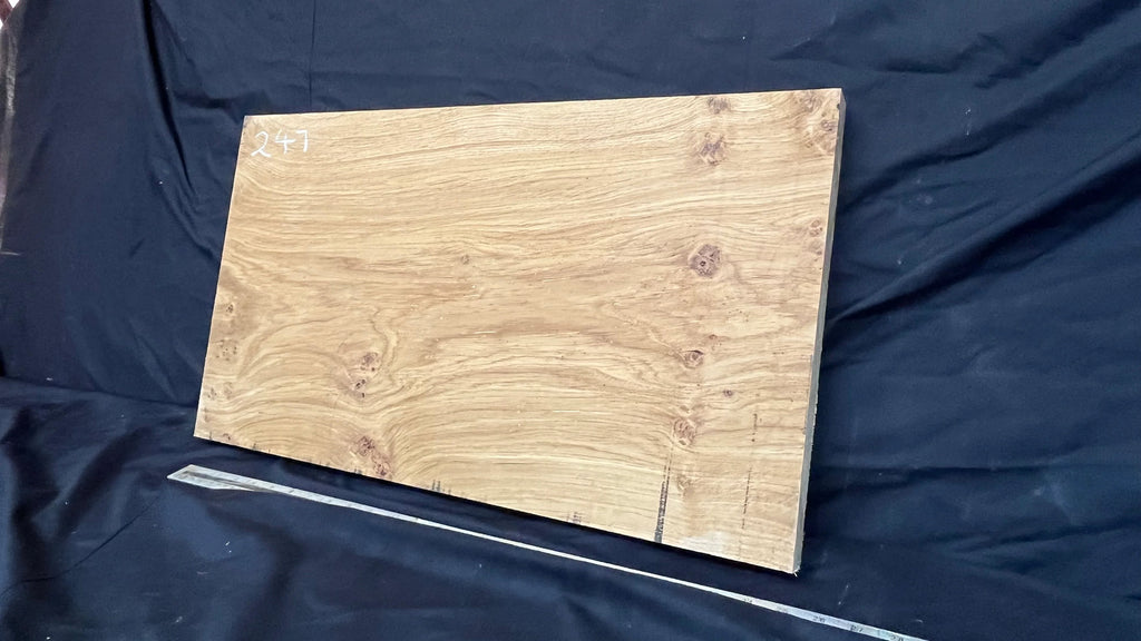 OAK HARDWOOD SHELVING, MANTLE, SHELF 669 L x 379 W x 39 D mm (247)